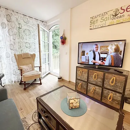 Haus Meeresblick A 2 27 Kapitaenskajuete Mit Balkon * Baabe