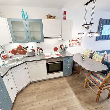 Haus Meeresblick A 2 27 Kapitaenskajuete Mit Balkon * Baabe